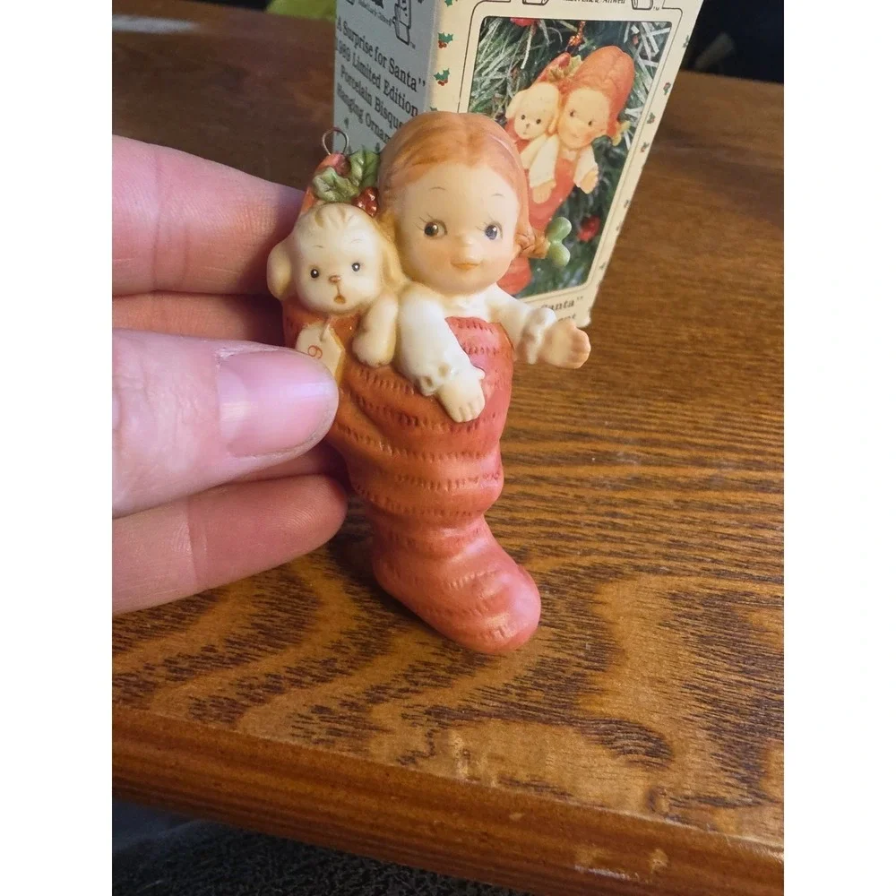 Enesco 1989 Memories of Yesterday A‎ Surprise for Santa Porcelain Ornament